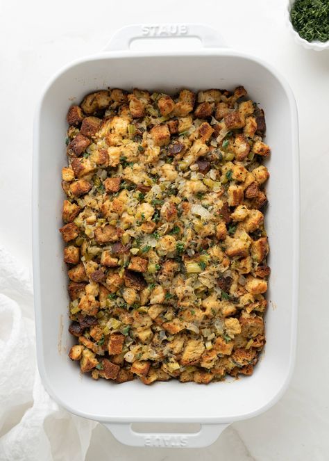 Dairy Free Green Bean Casserole, Gluten Free Stuffing Thanksgiving, Paleo Stuffing, Gluten Free Stuffing Recipes, Classic Stuffing Recipe, White And Gold Christmas, Gluten Free Thanksgiving Recipes, Gluten Free Turkey, Gluten Free Stuffing