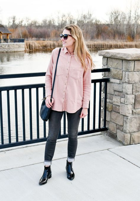 Light Pink Shirt Outfit, Pink Button-up Sweater For Work, Style A Flannel Shirt, How To Style A Flannel Shirt, How To Style A Flannel, Pink Button-up Cardigan For Winter, Casual Soft-washed Pink Shirt, Pink Button-up Flannel Shirt For Fall, Chic Pink Button-up Sweater