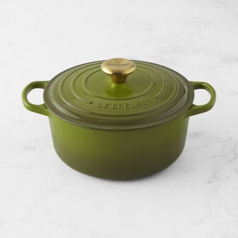 Le Creuset Olive Green Le Creuset, Le Creuset Green, Vintage Le Creuset, Le Crueset Pots, Apartment Registry, Le Creuset Olive, La Creuset, Homey Aesthetic, Moore Kitchen