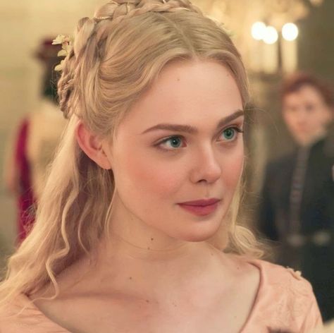 Elle Fanning As Aurora, Aurora Elle Fanning, Elle Fanning Aurora, Lucy Abernathy, Elle Fanning The Great, Elle Fanning Aesthetic, Ellie Fanning, Princesa Elizabeth, Princess Aesthetic