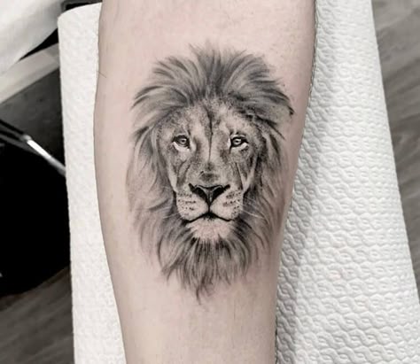 Tattoo photo - Lion tattoo by Ilaria Tattoo Art Aslan Lion Tattoo, Beautiful Lion Tattoo, Powerful Lion Tattoo, Narnia Lion Tattoo, Lion Arm Tattoo Man, Leo Tattoo For Men Lion, Lion Head Tattoos For Women, Small Lion Tattoo Men Arm, Men’s Lion Tattoo