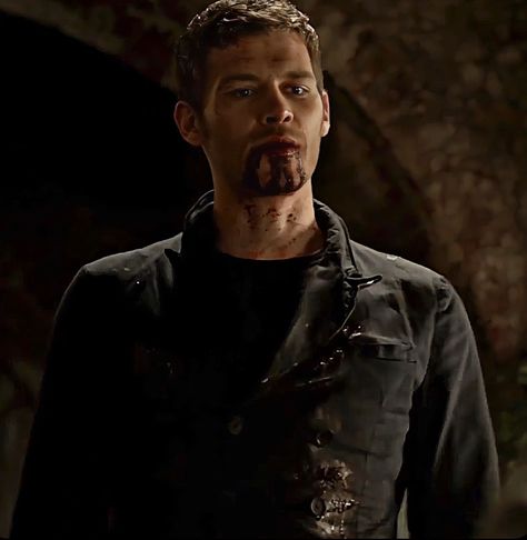 #klausmikaelson #theoriginals #tvd #tvdu #thevampirediaries #josephmorgan #fyp #to #klaus Klaus Mikaelson Pictures, Klaus Vampire, Klaus Mikaelson Photos, Klaus Mikaelson Curly Hair, Klaus Mikaelson Vampire Face, Klaus Tvd, Klaus Mikaelson Hybrid Eyes, Vampire Face, Vampire Family