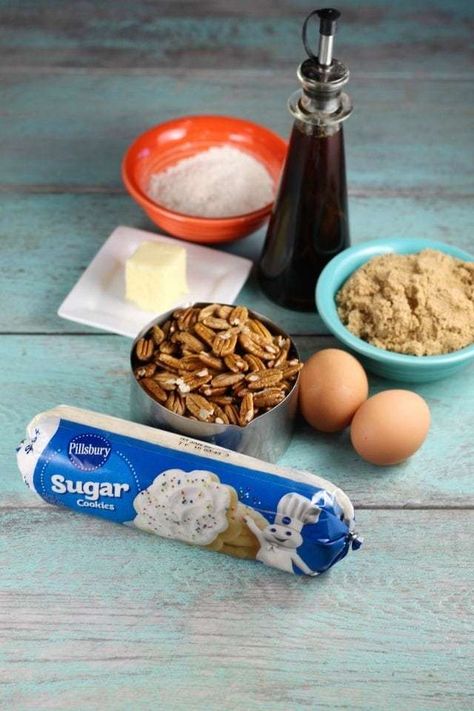 Sugar Cookie Crust Dessert, Cookie Crust Dessert, Pillsbury Sugar Cookie Recipe, Brown Sugar Pecan Pie, Pillsbury Sugar Cookie Dough, Pillsbury Cookie Dough, Pecan Bars Recipe, Sugar Cookie Dough Recipe, Super Easy Dessert