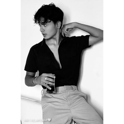 Hardik Bisht Pic, Hardik Bisht, Best Pic For Dp, Vegetable Chart, Hands Aesthetic, Boys Dps, Couple Goals Teenagers Pictures, Galaxy Images, Boy Dp