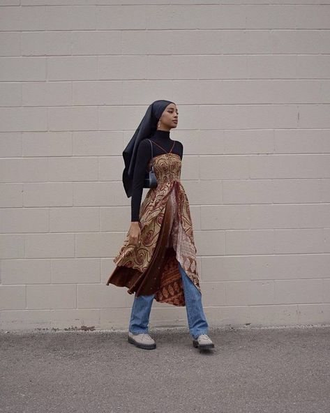 Hijabi Skirt Outfits Aesthetic, Hijab With Dress, Dress Over Jeans, Dress Over Pants, Stile Hijab, Hijabi Fashion Casual, Hijabi Style, Hijabi Outfits Casual, Modesty Fashion