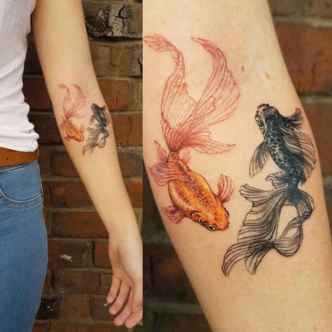 Gold Fish Tattoo, Adventure Time Poster, Goldfish Tattoo, Water Tattoo, Koi Tattoo, Fish Tattoo, Shoulder Tattoos For Women, About Tattoo, Gold Fish