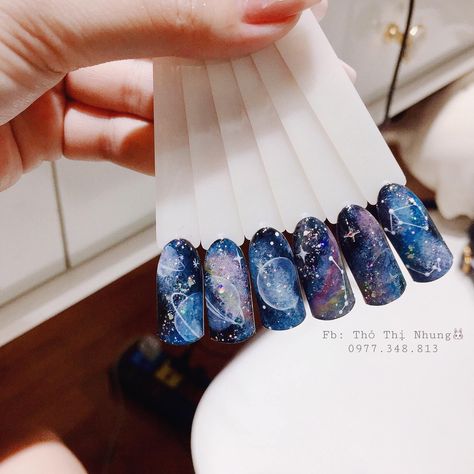 Galactic Nail Designs, Nail Galaxy Design, Galaxy Nails Acrylic, Space Nails Galaxy, Nail Galaxy, Galaxy Nail Designs, Universe Nails, Nail Art Galaxy, Constellation Nail Art