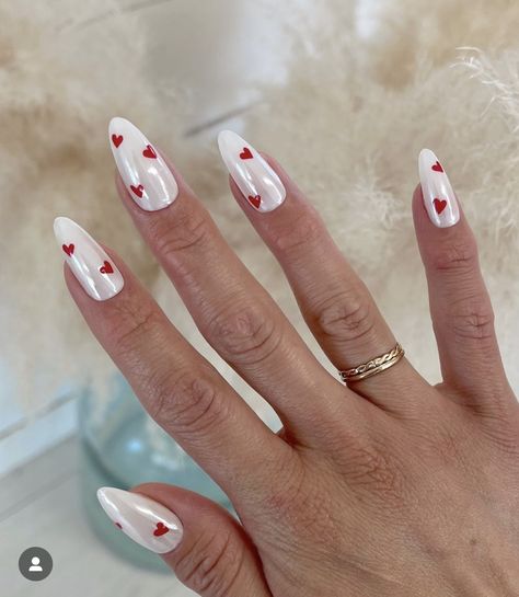 Mix Match Nails, Red Chrome Nails, White Chrome Nails, Lit Af, Heart Nail Designs, Chrome Nails Designs, Pink Ombre Nails, Different Nail Designs, Heart Nails