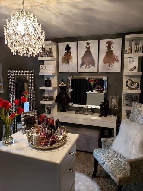 Glam Dressing Room, Bedroom Turned Closet, Chic Dressing Room, Spare Bedroom Closets, Dream Dressing Room, Dressing Room Decor, Dressing Room Closet, Dream Closet Design, Beauty Room Decor