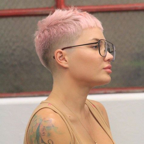 Short Hairstyles Pixie, Pink Pixie Cut, Short Haircuts Pixie, Sassy Hairstyles, Haircuts Layered, Pink Pixie, Purple Pixie, Short White Hair, Hair Advice