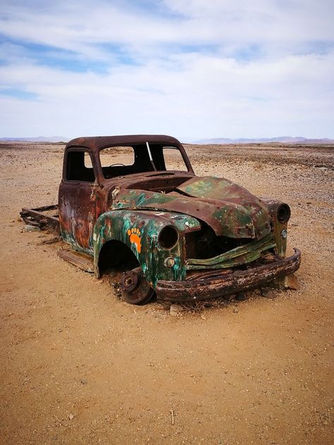 Apocalypse Car, Inktober 2024, Rusty Cars, Time Passing, Vintage Vehicles, Old Classic Cars, Post Apocalypse, Abandoned Cars, Work Truck