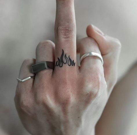 Tattoo Designs Men Aesthetic, Flame Knuckle Tattoo, Simple Tattoo Designs Men Arm, Tattoo For Finger Men, Finger Fire Tattoo, Guy Finger Tattoos, Tattoo On Fingers Men, Hand Small Tattoo Men, Small Men Hand Tattoos