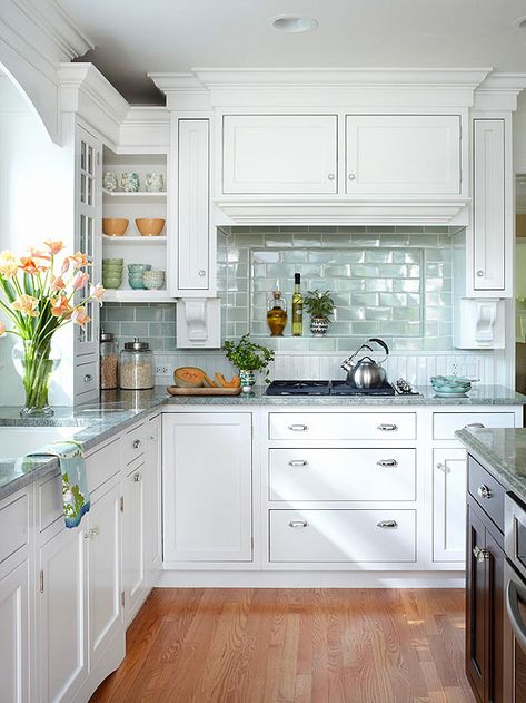 Love the tile backsplash and moulding around the cabinets Green Kitchen Backsplash, Kitchen With White Cabinets, Stove Backsplash, Narrow Kitchen, Kitchen Stove, Stovetop Potpourri, Kitchen Decorating, Beautiful Kitchen, Kitchen Tiles Backsplash