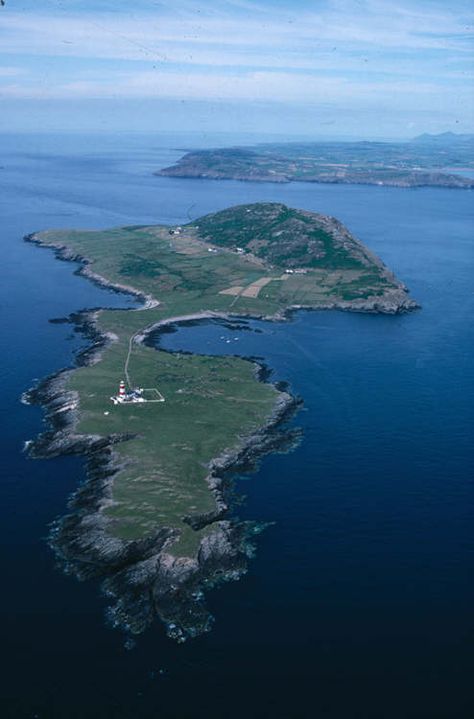 bardsey island, gwynedd Bardsey Island, Welsh Magic, Lleyn Peninsula, Gwynedd Wales, Wales Country, History Of Wales, Sailing Kayak, Sea Kayaking, North Wales