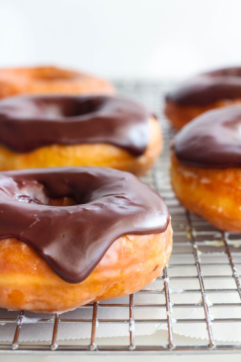 Over the past couple weeks I have been on a quest; a Doughnut quest if you will… I have been whipping up enough doughnuts to feed a small army, all in an effort to make the softest, fluffiest homemade yeast doughnuts possible, and I think I have finally done it. So all my fellow doughnut … Best Donut Recipe, Pastry Photography, Yeast Doughnuts, Yeast Baking, Homemade Yeast, Bright Photography, Doughnut Recipe Easy, Recipes With Yeast, Easy Donut Recipe