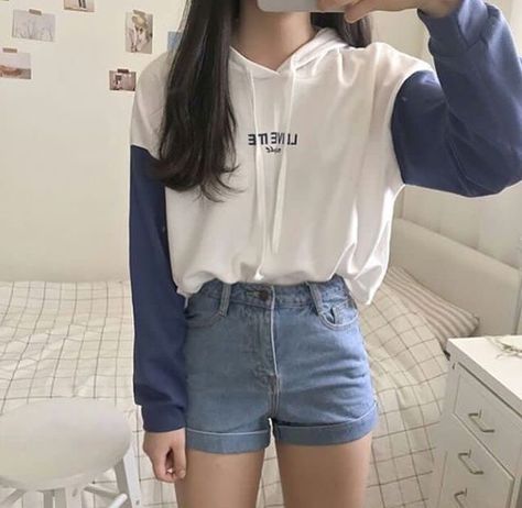 Hola ! este es mi primer imagina #fanfic # Fanfic # amreading # books # wattpad Tube Photography, Moda Ulzzang, Outfit Ideas Korean, Korean Fashion Ideas, Korean Girl Fashion, Korean Fashion Trends, Ulzzang Fashion, Pinterest Fashion, Mode Inspo