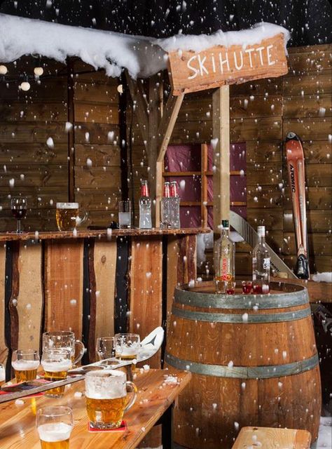 Apres Ski Party Decoration, Ski Lodge Party, Schnee Party, Apres Ski Bar, Décor Ski, Ski Hut, Ski Bar, Ski Wedding, Alpine Lodge