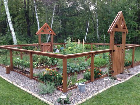 This is our "deer proof" garden. We weren't sure the critters would actually stay out, but all we found in it our first summer were dragonflies, butterflies, bees, and a few tree frogs. Deer Proof Garden, Fenced Garden, Fenced Vegetable Garden, Edible Landscape, Deer Proof, Raised Vegetable Gardens, Diy Garden Fence, Garden Boxes Raised, Patio Layout