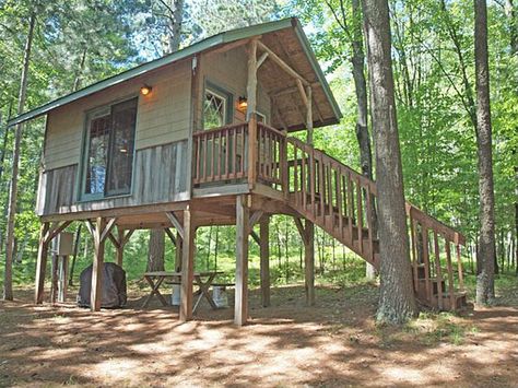 A 128 square feet lake tiny house on stilts with wood-fired hot tub in Gordon, Wisconsin. (pinned by haw-creek.com) Stilt House Plans, Cabin On Stilts, Stilt Home, Tiny House Swoon, Cozy Cabins, River Cabin, House On Stilts, Small Stuff, Tiny Houses For Sale