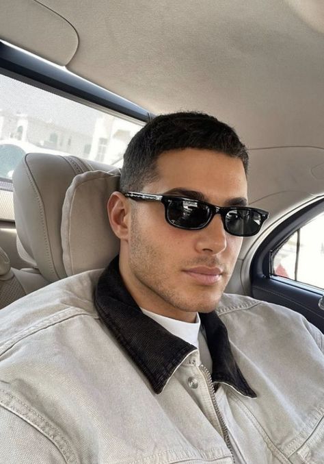 Buzz Cut For Men, Fai Khadra, Buzz Cut Hairstyles, Mens Glasses Fashion, Farm Clothes, Ariana Grande Cute, Marlon Brando, Mens Fashion Streetwear, Boy Poses