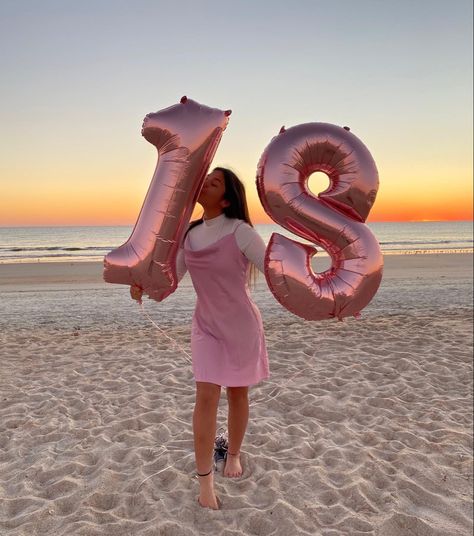 Beach Birthday Poses, Beach 18th Birthday Ideas, 18th Birthday Photoshoot Ideas Beach, Beach Birthday Photos, Birthday Shoot Beach, Birthday Beach Photoshoot Ideas, Birthday Pics On Beach, Beach Birthday Pictures, Birthday Beach Pictures