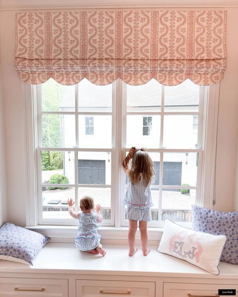 Sister Parish Dolly Custom Roman Shades shown in Pink comes in Other Colors - Etsy Roman Shades With Cafe Curtains, Scalloped Cornice Board, Scalloped Window Shades, Sister Parish Wallpaper, Sister Parish Dolly, Roman Shades Bedroom, Roman Shades Kitchen, Claremont House, Pink And Green Nursery