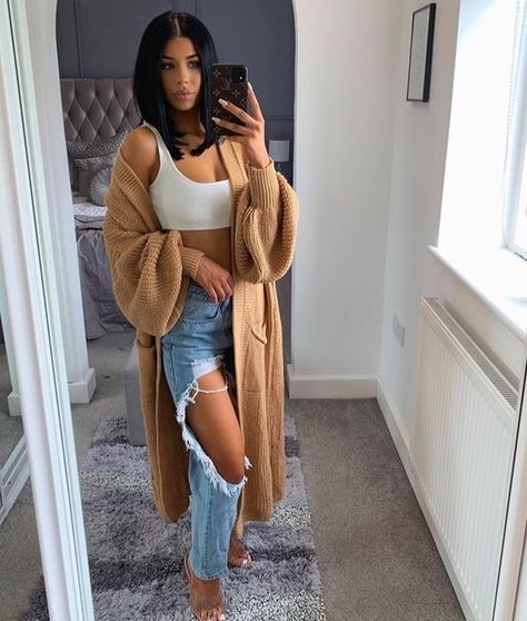 28th Birthday Outfit, 29 Year Old Woman Fashion, Long Cardigans For Women, Long Cardigans, Mode Zara, Cardigan Sweaters, Wardrobe Tips, Outfits Chic, Nice Style