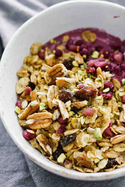 Fall Acai Bowl, Raisin Bran Muffin Recipe, Grape Nuts Cereal, Breakfast Carbs, Lemons Recipes, Blender Drinks, Acai Bowls Recipe, Grape Nuts, Nutribullet Recipes