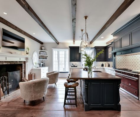 What is the Ralph Lauren aesthetic? | Homes & Gardens Ralph Lauren Kitchen, Ralph Lauren Home Living Room, Lauren Aesthetic, Ralph Lauren Aesthetic, Interior Design Advice, Aesthetic Kitchen, Cozy Home, Ralph Lauren Home, Kitchen Inspirations