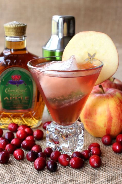 The Crownberry Apple. Two ingredient, delicious cocktail. Apple Crown Drinks, Apple Cocktail Recipes, Whisky Cocktail Recipes, Crown Royal Apple, Crown Apple, Best Mixed Drinks, Apple Whiskey, Cocktail Recipes Whiskey, Apple Cocktail