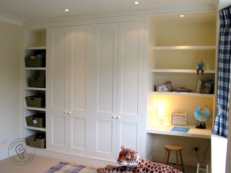 Built in desk                                                                                                                                                      More Alcove Wardrobe, Bedroom Door Decorations, Alcove Cabinets, Bedroom Wardrobe Ideas, Desk Wardrobe, Bedroom Built In Wardrobe, Storage Solutions Bedroom, Bedroom Cupboards, Fitted Bedrooms