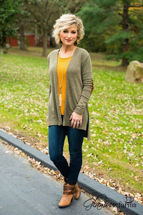 Fashionable Fall Outfits for 40-Year-Old Women in 2024 25 Ideas Affordable Winter Outfits, Patch Cardigan, Fall Fashion Skirts, Fashion For Women Over 40, 50 Style, Ranveer Singh, Trendy Fall, Cute Fall Outfits, Elbow Patches