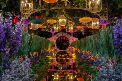 Mansion Wedding Venues California, Crazy Rich Asians Wedding Theme, Rich Asian Wedding, Crazy Rich Asians Theme, Crazy Rich Asians Aesthetic, Crazy Rich Asians Wedding, Asian Wedding Themes, Debut Themes, Rich Wedding