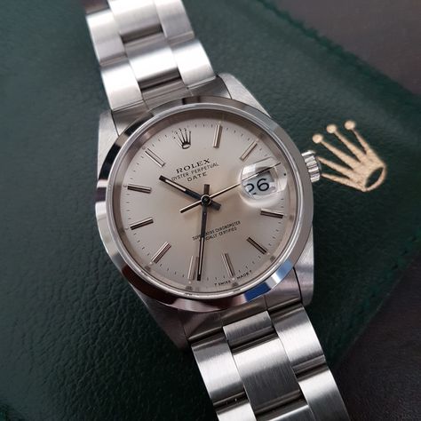 Rolex Oyster Perpetual Date, Rolex Watches For Men, Time Keeper, Tshirt Design Men, Vintage Watches For Men, Timeless Classic Style, Rolex Oyster Perpetual, Rolex Oyster, Stylish Watches