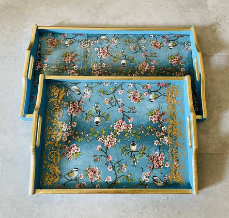 The cute blue Chinoiserie Birds Tray continues the furnishing series! A wonderful and useful gift that can be used every day for serving in bed, on the sofa or in nature. The wooden tray is ideal for the home, as well as a useful and original gift for a birthday, housewarming. The tray is made of natural pine wood. The handmade tray is painted with acrylics using decoupage and gilding technique, and then polished to perfection. The sides of the tray are decorated with hand-embroidered pink flowe Decoupage Tray Ideas, Wooden Tray Decoration Ideas, Wooden Tray Painting Ideas, Hand Painted Trays, Painted Wooden Tray, Decoupage Trays, Tray Painting, Breakfast In Bed Tray, Painted Serving Trays