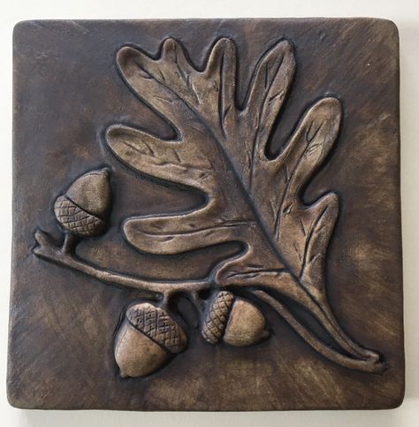 Arts and Crafts Style Oak Leaf and Acorn Tile Ceramic Art - Etsy Oak Leaf Art, Acorn Image, Acorn Art, Arts And Crafts Tile, Ceramic Leaf, Acorn Leaf, Copper Tiles, Wood Carving For Beginners, Leaf Vase