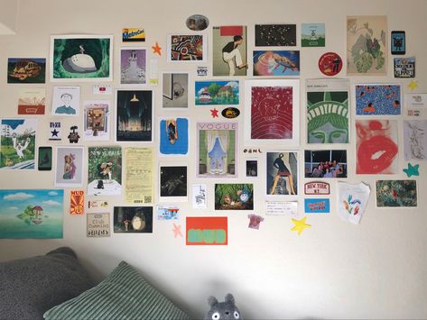 home decor wall art room inspo dorm Dorm Room With Posters, Dorm Art Aesthetic, Poster Wall Dorm Room, Dorm With Posters, Dorm Room Poster Wall, Eclectic Wall Collage, Cool Dorm Rooms Artwork, Postcard Wall Decor, Sorority Dorm Room