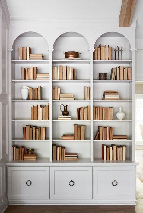 Interior Entrance, Lots Of Books, Interior Boho, Smart Tiles, Magnolia Market, Design Blogs, Decorating Shelves, Built In Bookcase, Split Level