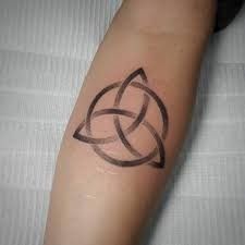 101 Best Triquetra Tattoo Ideas You Have To See To Believe! - Outsons Charmed Triquetra, Triquetra Tattoo, Trinity Knot Tattoo, Trinity Tattoo, Celtic Knot Tattoo, Knot Tattoo, Celtic Trinity Knot, Symbols And Meanings, Celtic Tattoos