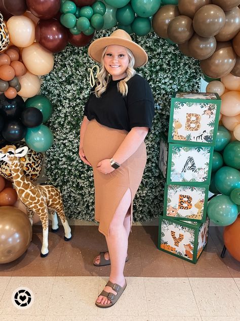 Baby shower outfit 
Safari baby shower Safari Baby Shower Outfit For Mom, September Baby Showers, Baby Shower Outfit Ideas, October Baby Showers, Safari Outfit, October Baby, Jungle Baby Shower Theme, Shower Outfits, Baby Shower Outfit