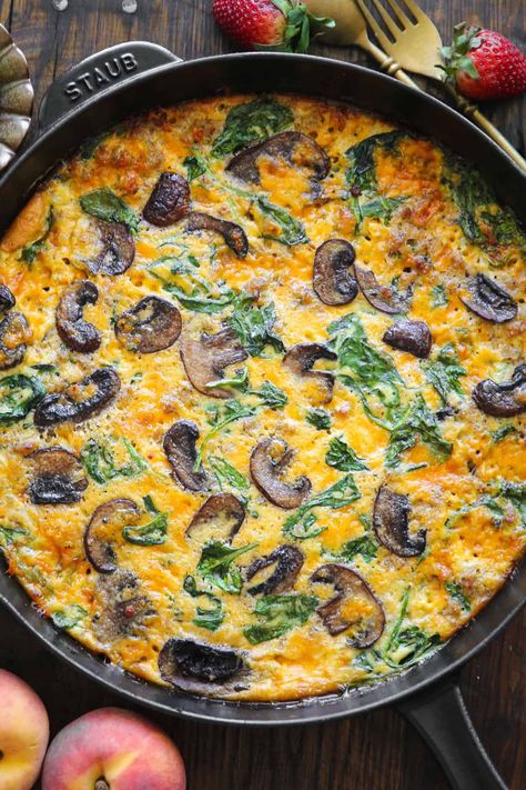 Sausage Frittata with Spinach and Mushrooms. Spinach Mushroom Frittata, Frittata Recipes Breakfast, Fritatta Recipe, Sausage Frittata, Sweet Potato Frittata, Leftover Baked Potatoes, Mushroom Frittata, Baked Frittata, Ray Peat