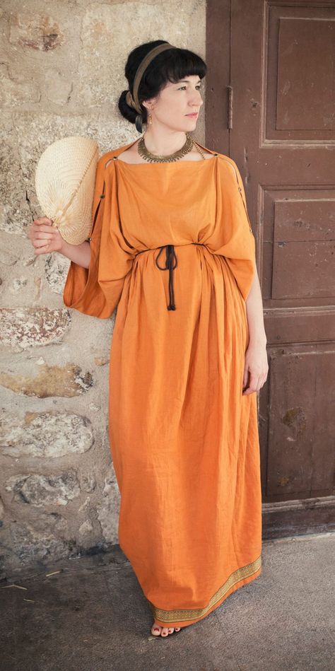 Ancient Roman Clothing, Ancient Greek Clothing, Roman Clothes, Roman Dress, Greek Dress, Ancient Dress, Rome Antique, Roman Fashion, Greek Clothing