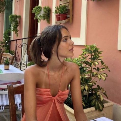 Italian Girl Aesthetic, Italian Fashion Summer, Italian Summer Outfits, Italian Aesthetic, Looks Pinterest, European Summer Outfits, European Girls, Europe Outfits, Italian Beauty