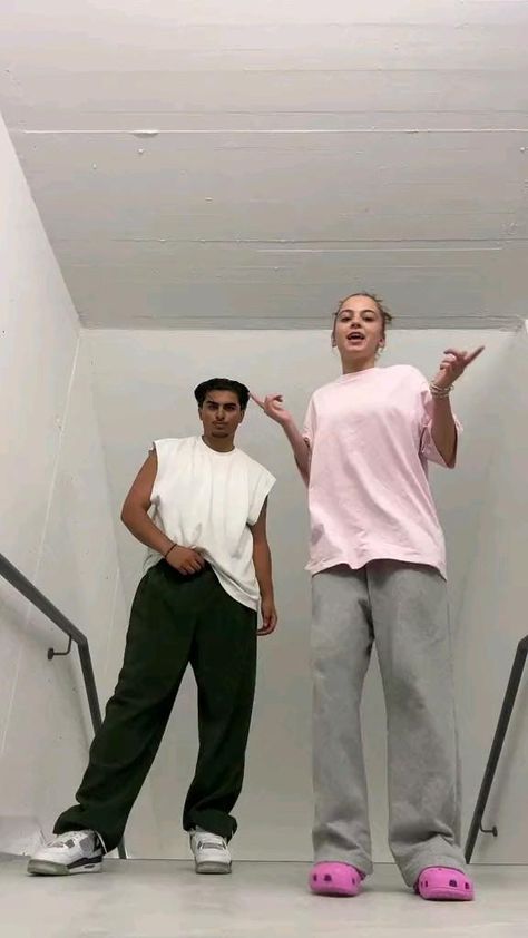 OLD FRIENDSHIP> Zahide and Samro 💗  #fyp#miss #samro#zahide #dance #oldfriend #viralpost #aesthetic #fashion #recipe #aesthetic #whisper Old Friendships, Cool Dance, Viral Post, Dance Videos, Old Friends, Beautiful People