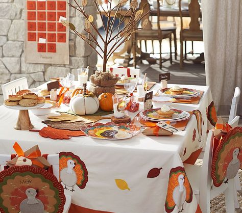 Thanksgiving kids table