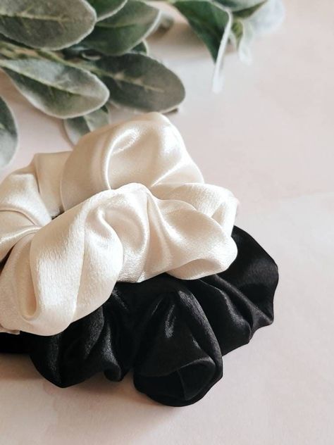 You want simplicity with elegance? We are the providing the contrast of black and white in these scrunchies✨ DM for orders and details 💌 Black And White Scrunchies, Scrunchies Business, Aesthetic Scrunchies, Scrunchies Black, Scrunchies Aesthetic, White Scrunchie, Study Tour, Hair Thickness, Satin Scrunchies