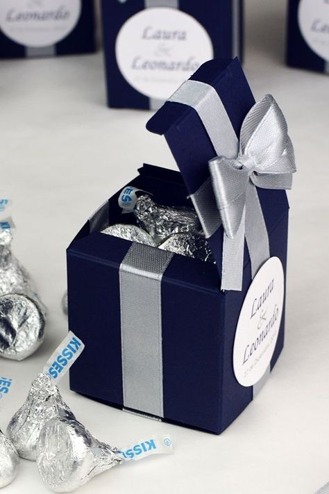 Elegant Navy Blue Wedding, Personalized Wedding Favor Box, Wedding Bonbonniere, Classic Blue Wedding, Blue Silver Weddings, Blue Wedding Favors, Creative Wedding Favors, Inexpensive Wedding Favors, Candy Wedding Favors