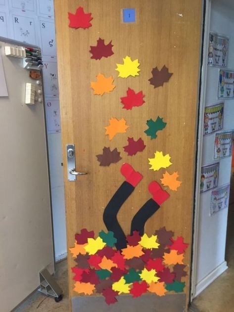 30+ Easy and Fun Fall Crafts for Kids to Make | HubPages Autumn Kindergarten Decoration, Autumn Decorations Kindergarten, Diy Paper Pumpkins, Autumn Classroom Decorations, Pinecone Animals, Classroom Window Decorations, Fun Fall Crafts For Kids, Leaf Rubbings, Fall Classroom Door