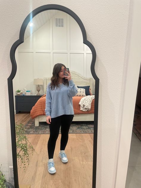 Outfits With Jordan 1s, Jordan 1 Outfit, Air Jordan 1 Outfit, Aerie Offline, College Fits, Preppy Summer Outfits, Jordan 1s, Shoes Air, Preppy Summer