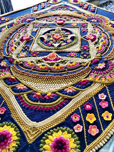 Crochet Flower Granny Square Pattern, Crochet Square Blanket, Advanced Crochet, Crochet Fairy, Crochet Bedspread Pattern, Crochet Rug Patterns, Crochet Mandala Pattern, Crochet Blanket Designs, Crochet Blanket Afghan